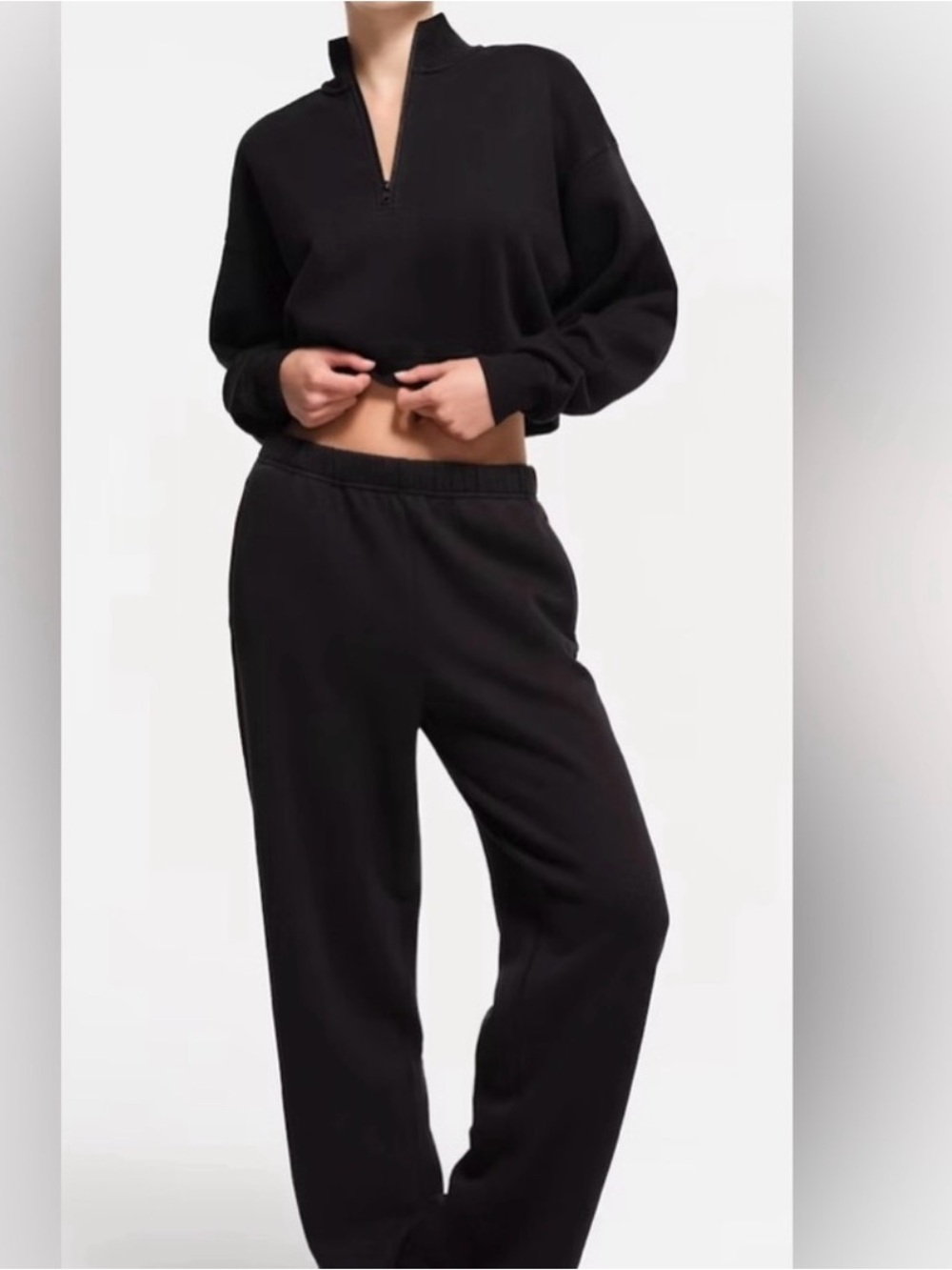 Skims cotton fleece cropped half zip 
Color onyx